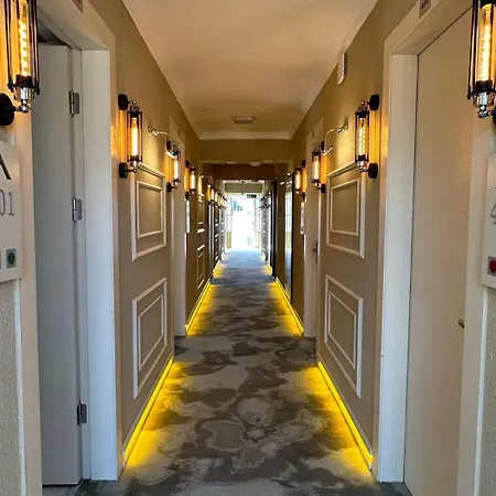 Zebra לינה וארוחת בוקר Buca